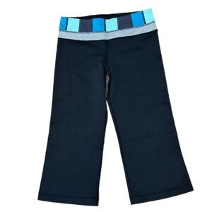 Lululemon Groove Crop NWT